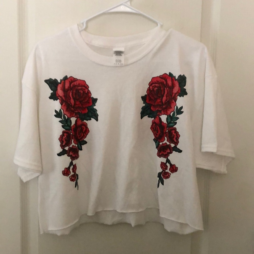 White large crop top with red roses